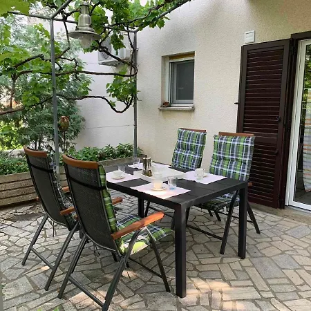 Apartments Ivanica And Mirela Jadranovo Exterior photo